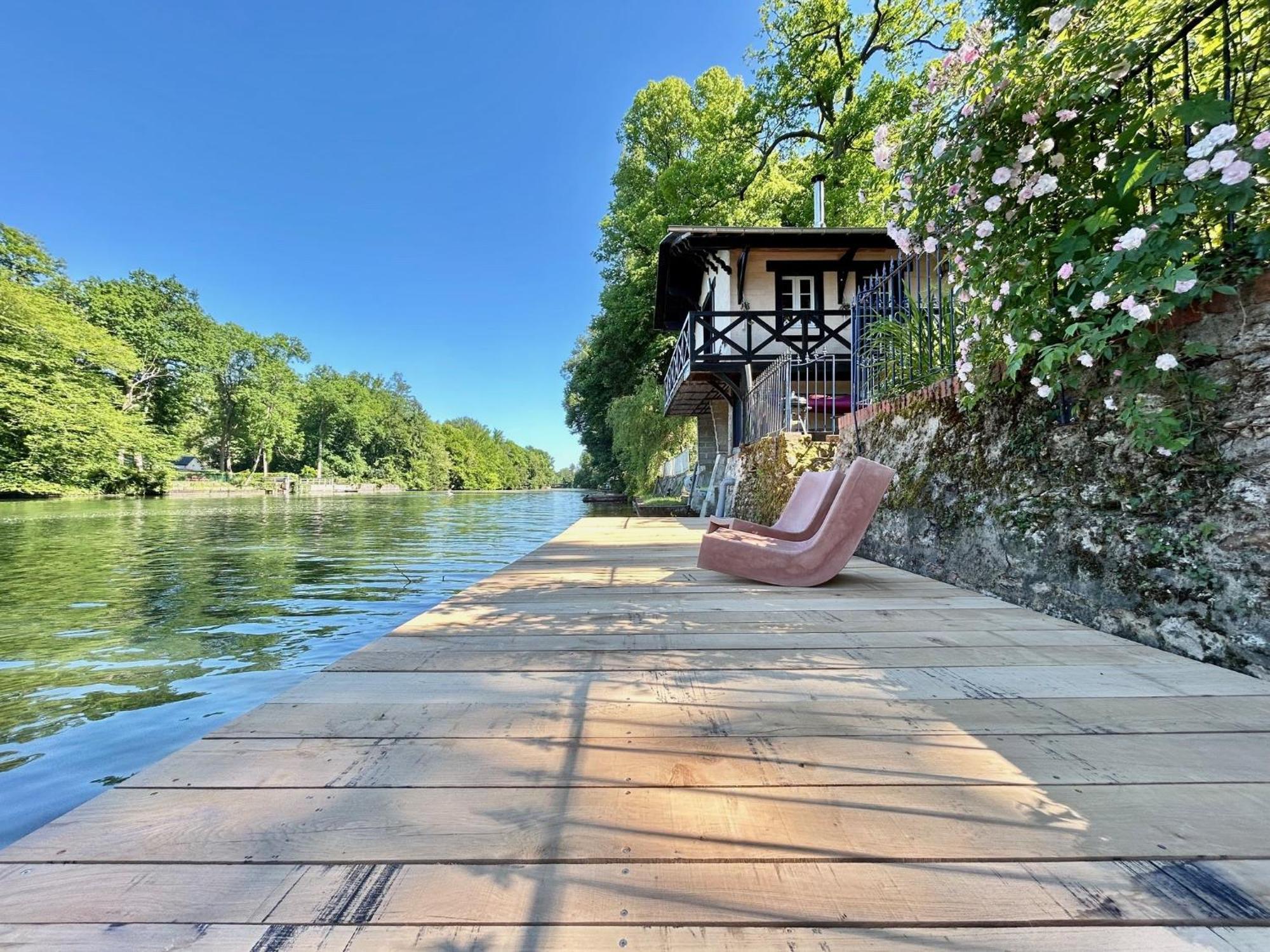 Le Chalet Bucolique Au Bord De L'Eau Ολιβέ Εξωτερικό φωτογραφία